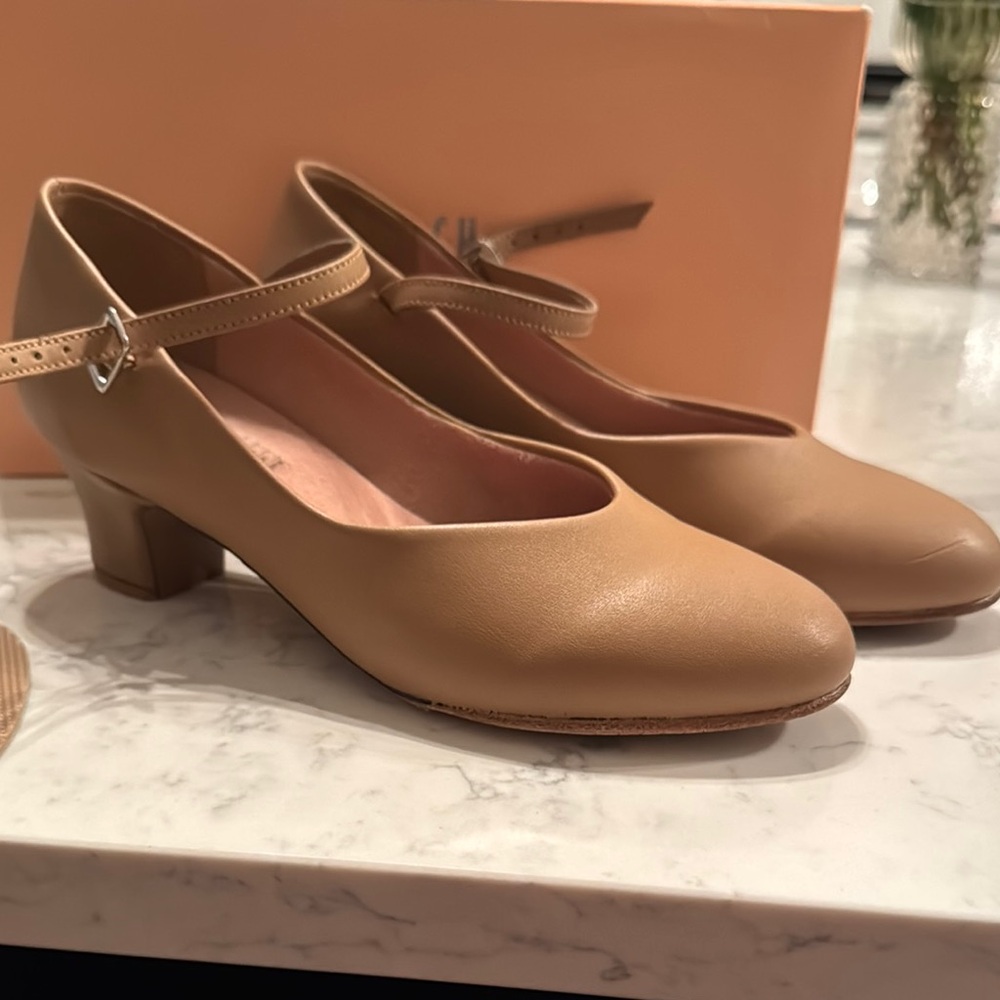 Bloch Character shoes- size 7.5